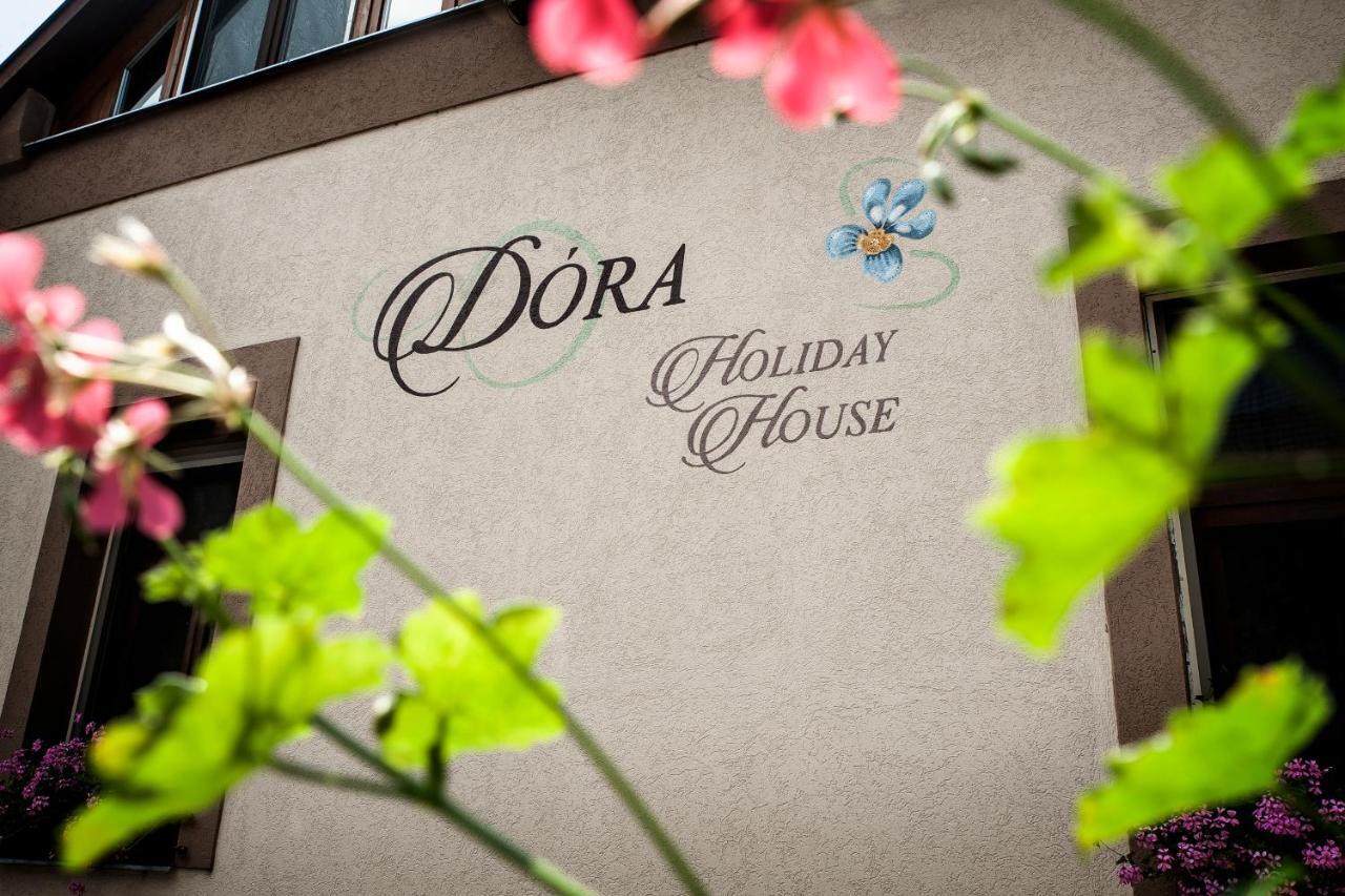 Dora Holiday House & Apartments Keszthely Buitenkant foto